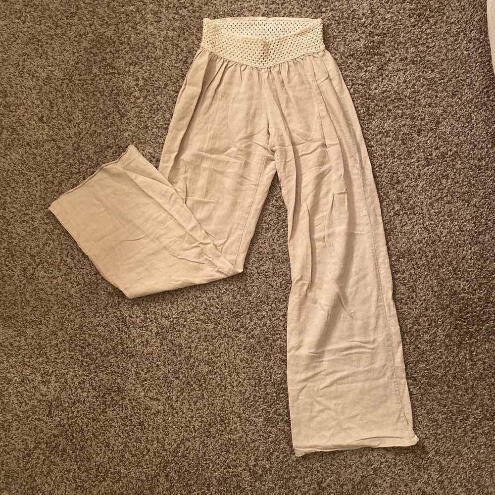 Beige comfortable loose pants with woven band